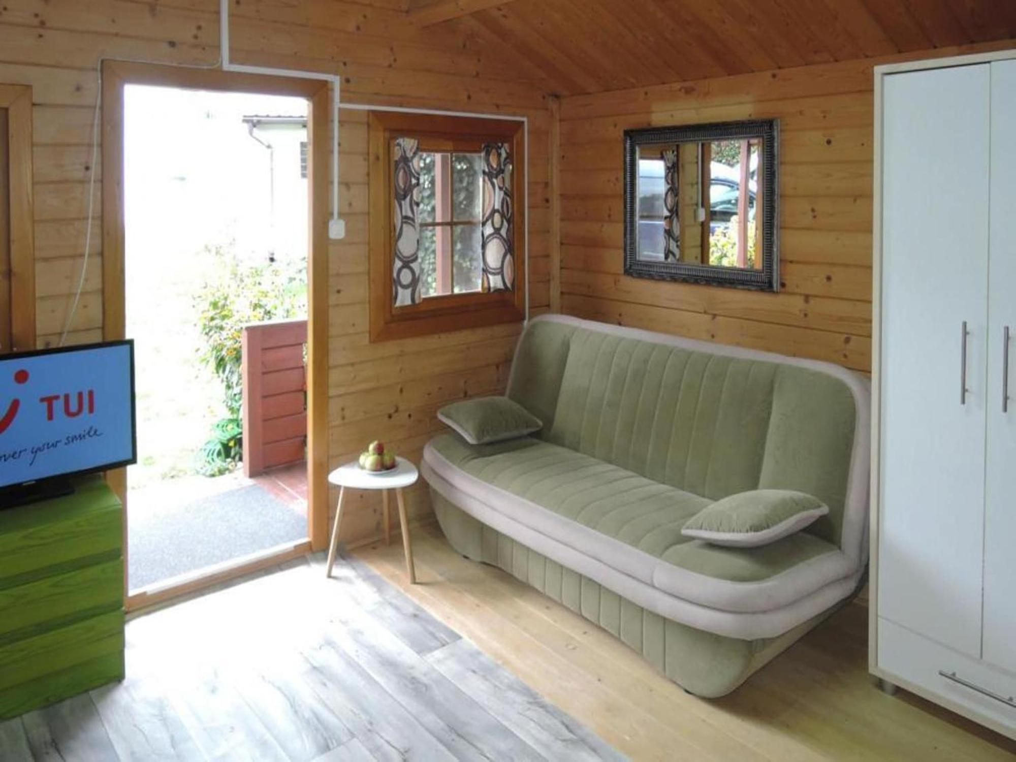 Bungalow In Lubin At 300 M From The Lake エクステリア 写真