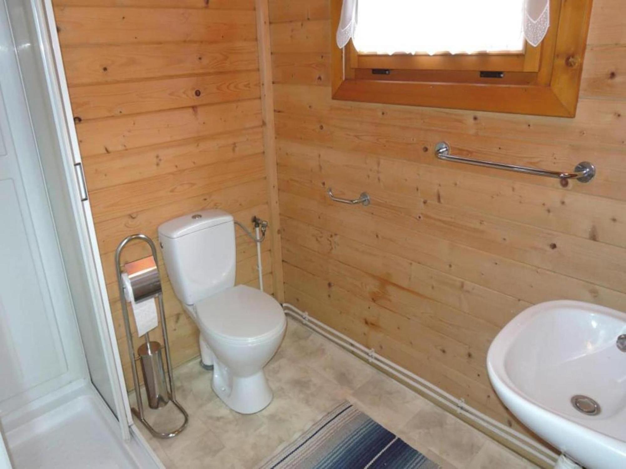 Bungalow In Lubin At 300 M From The Lake エクステリア 写真