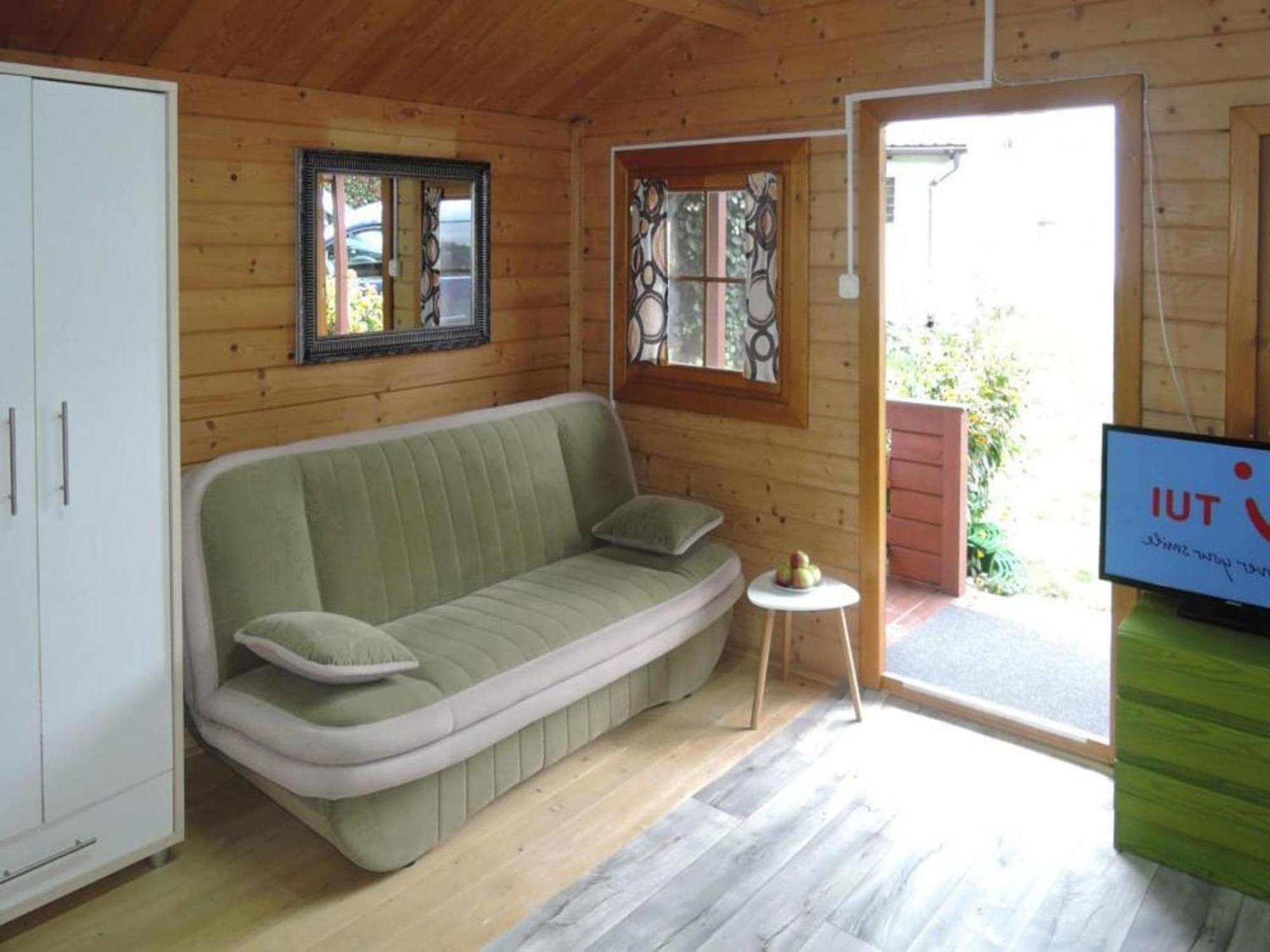 Bungalow In Lubin At 300 M From The Lake エクステリア 写真