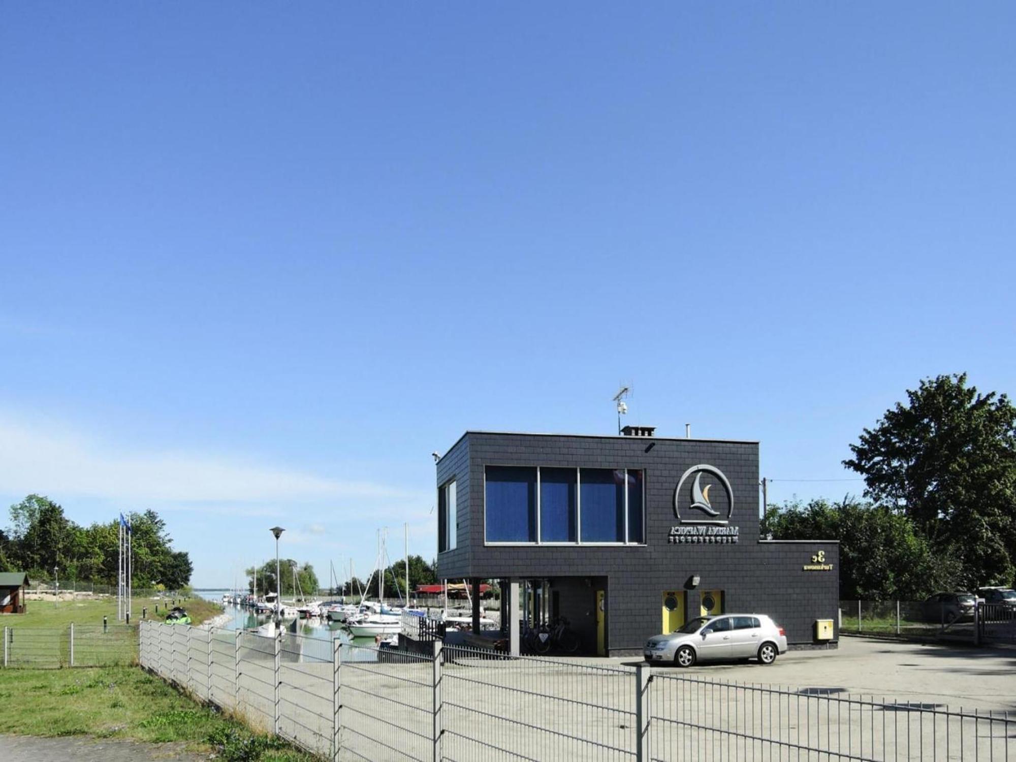 Bungalow In Lubin At 300 M From The Lake エクステリア 写真
