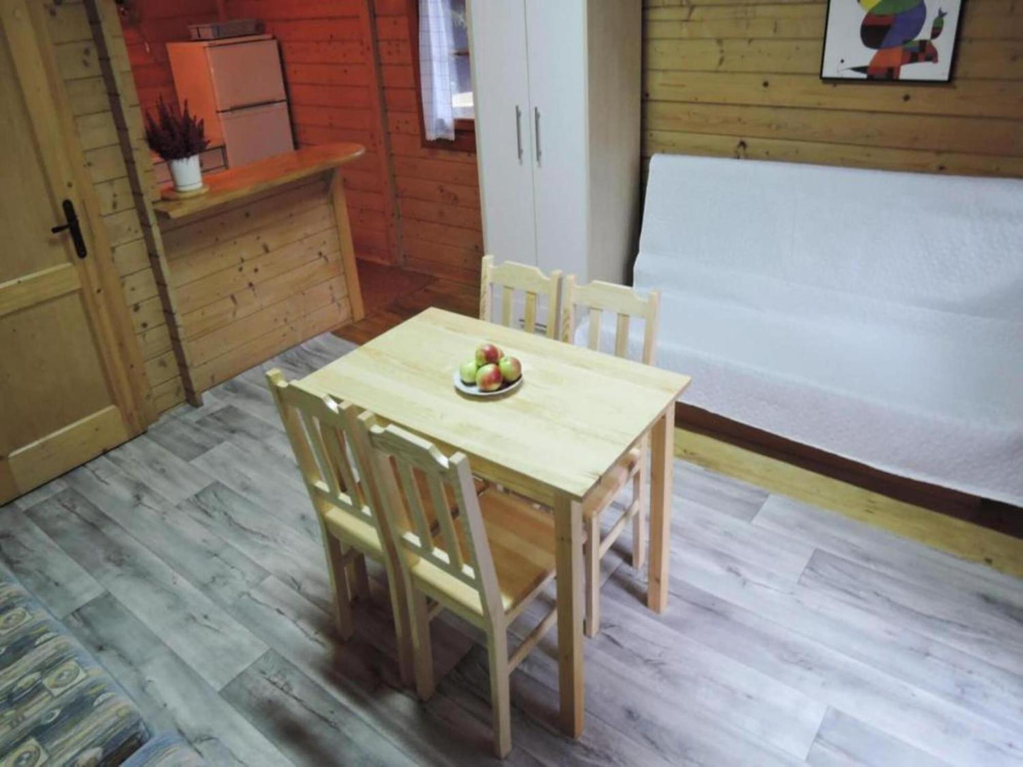 Bungalow In Lubin At 300 M From The Lake エクステリア 写真
